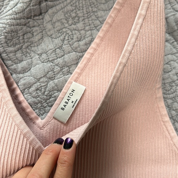 Aritzia Ribbed tank - like new - Picture 5 of 6